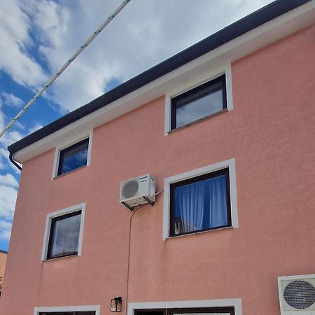 Apartments Lacic 3 Цриквеница Номер фото