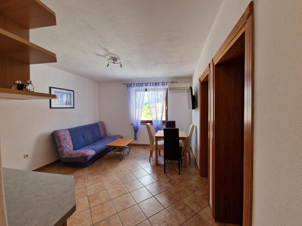Apartments Lacic 3 Цриквеница Экстерьер фото