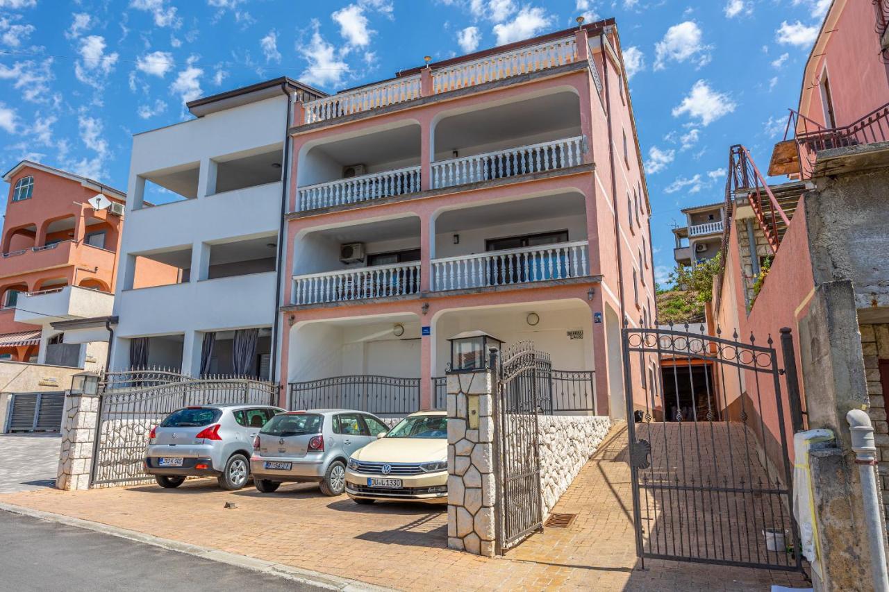 Apartments Lacic 3 Цриквеница Экстерьер фото