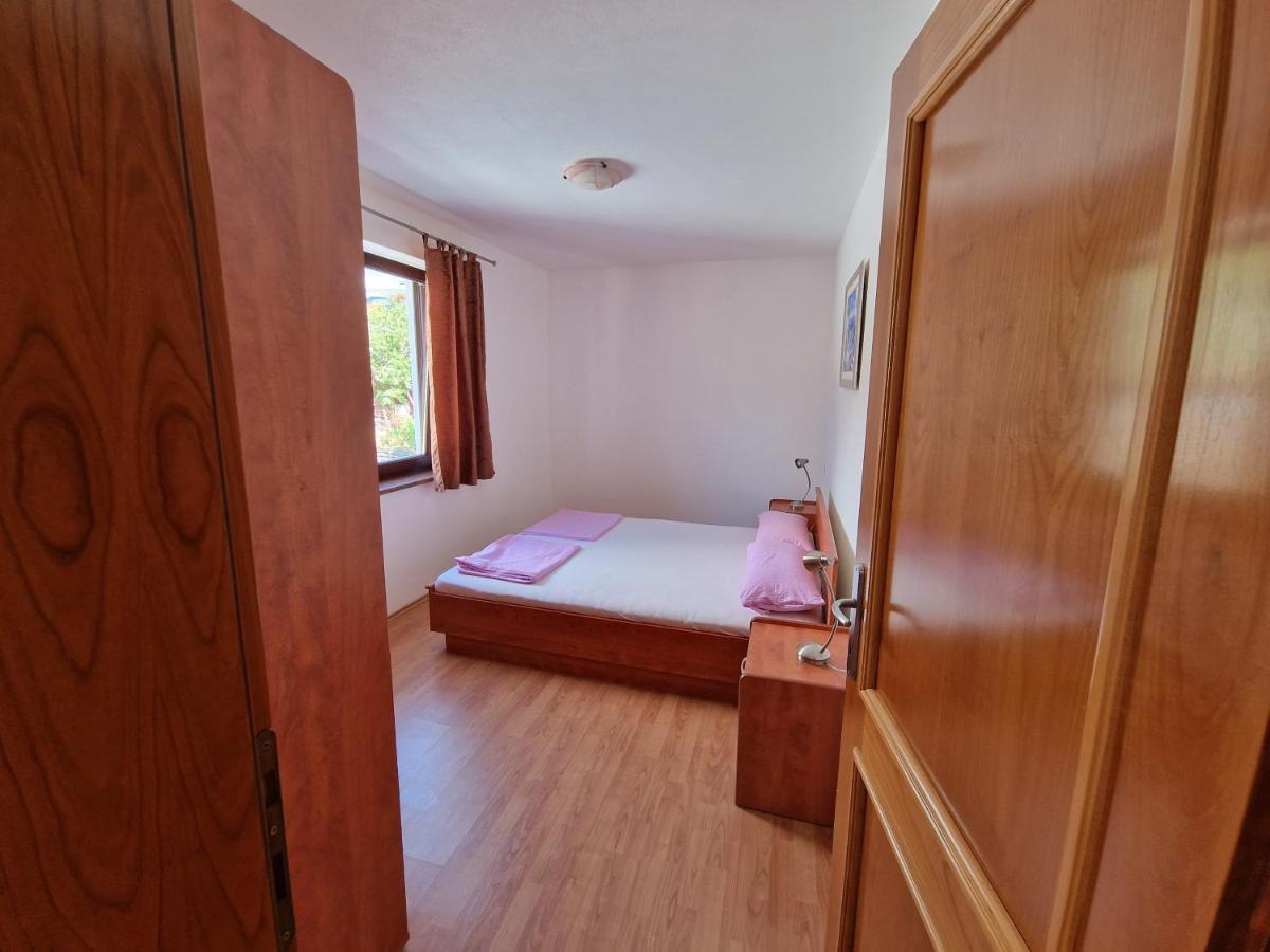 Apartments Lacic 3 Цриквеница Экстерьер фото